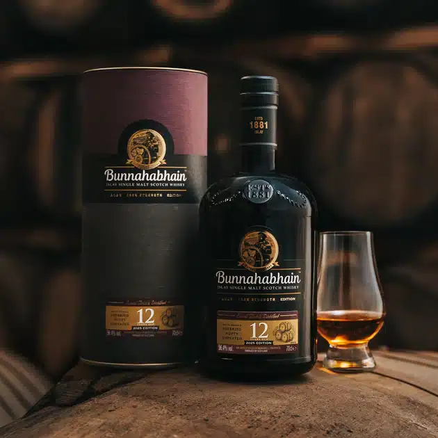 Bunnahabhain 12 Years Old Islay Single Malt Whisky Cask Strength Edition 2025 (56,4%) - Billede 3